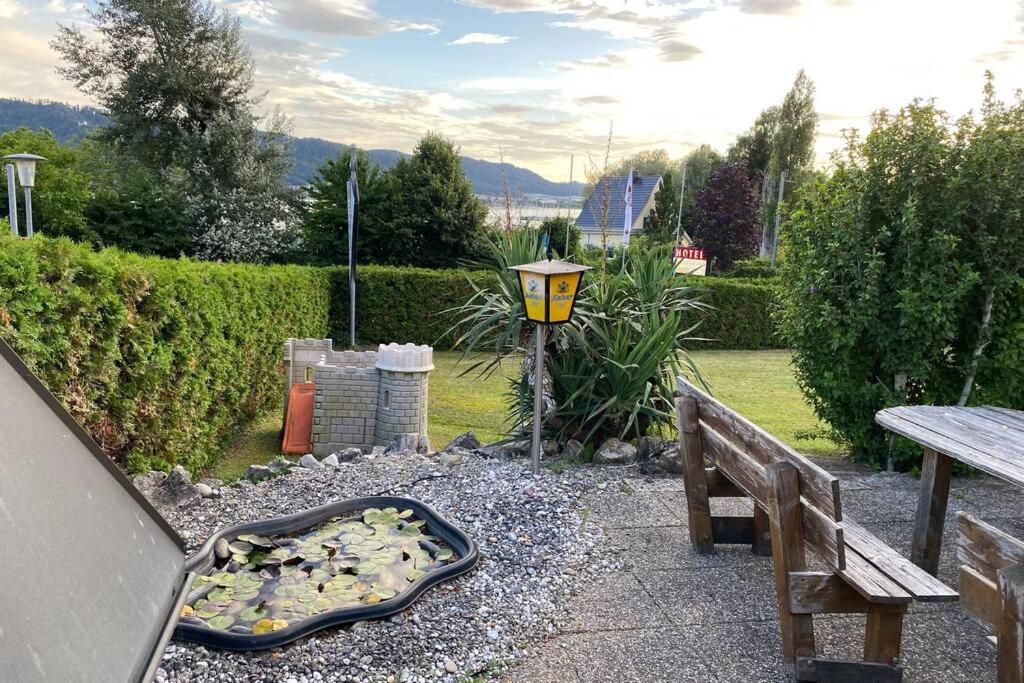 Die Seeblume - Ferienwohnung mit Pool und Seeblick Bodman-Ludwigshafen Exterior foto