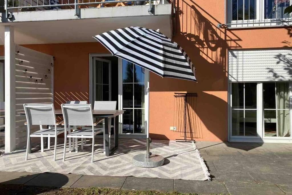 Die Seeblume - Ferienwohnung mit Pool und Seeblick Bodman-Ludwigshafen Exterior foto