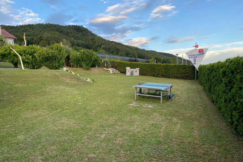 Die Seeblume - Ferienwohnung mit Pool und Seeblick Bodman-Ludwigshafen Exterior foto